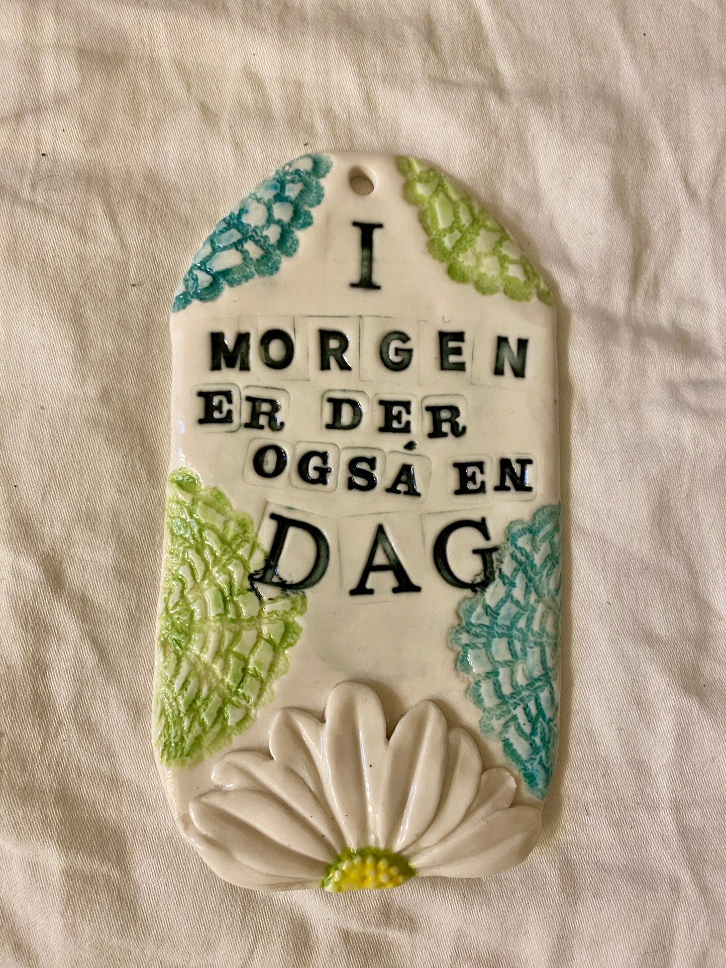 Skål og skilt 4. og 18. feb